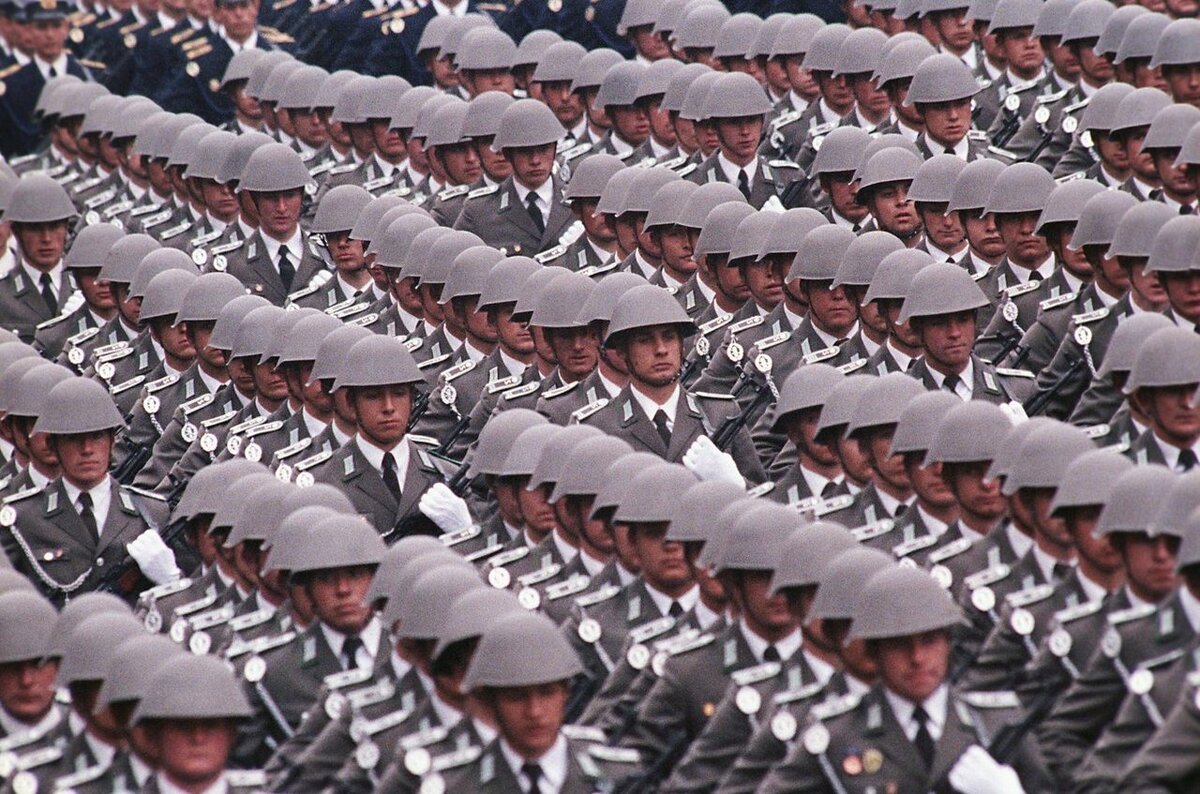 0  _7_ГДР _парад-.jpg