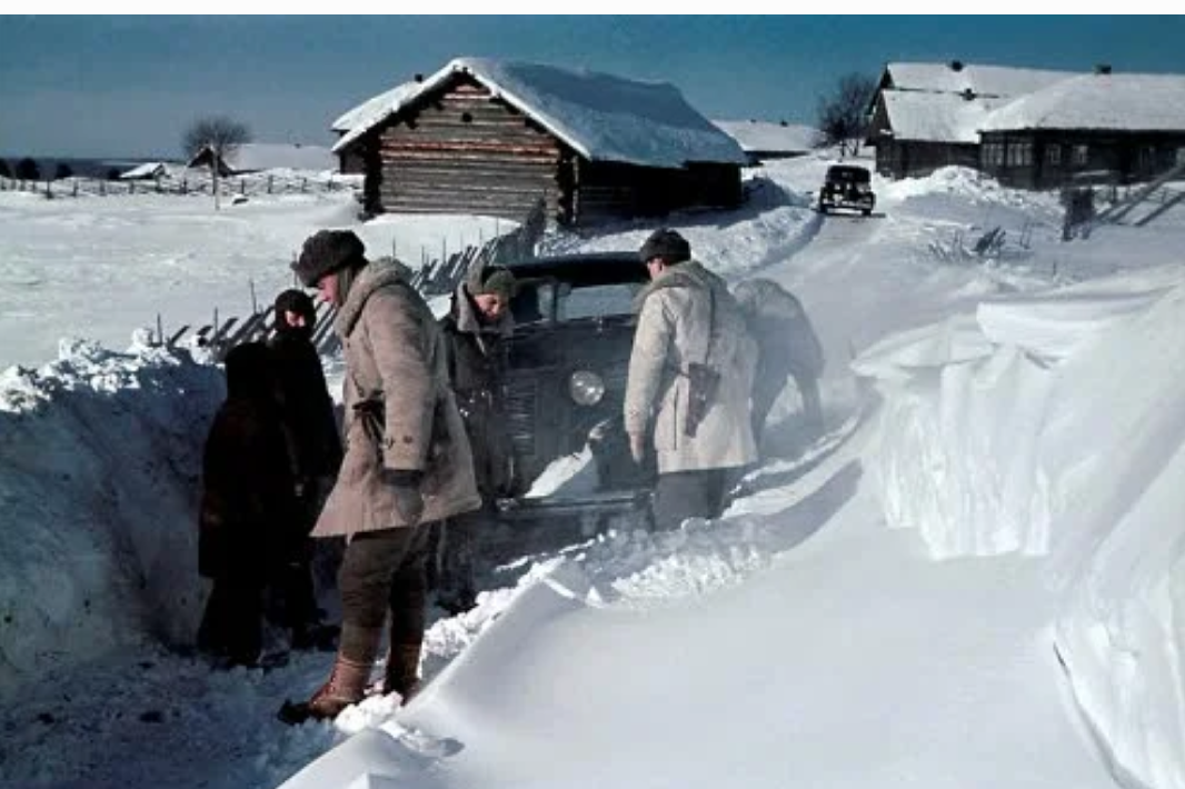 Советско финский фронт 1941-1944. Карелия в годы войны. На войне зимой в деревне. В Карелии в 1942 году.