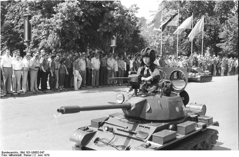 0  _7_Tank pioniere_DDR_1970-e_1.JPG