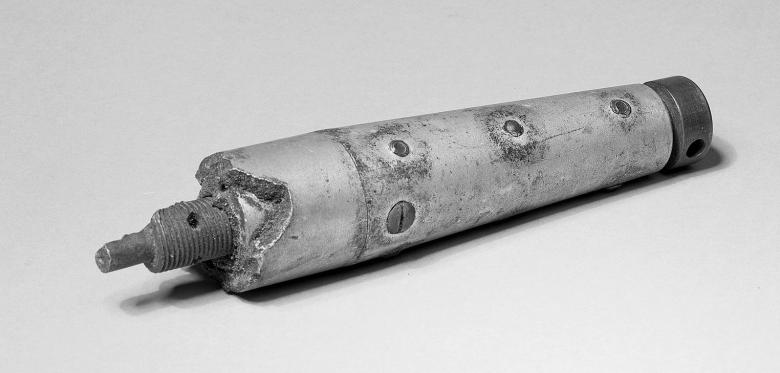 Zuender-der-ersten-Bombe-die-auf-Koeln-ab.jpg