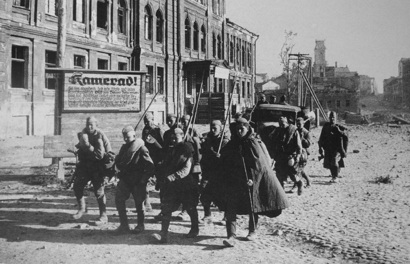 sovetskie_saperi_v_vitebske_26_06_1944.1901t744uwaskgo80o0kkgokw.ejcuplo1l0oo0sk8c40s8osc4.th.jpg