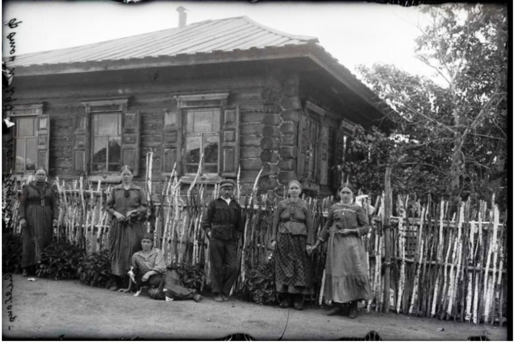 Как в рассказе отражено довоенное время фотография на которой