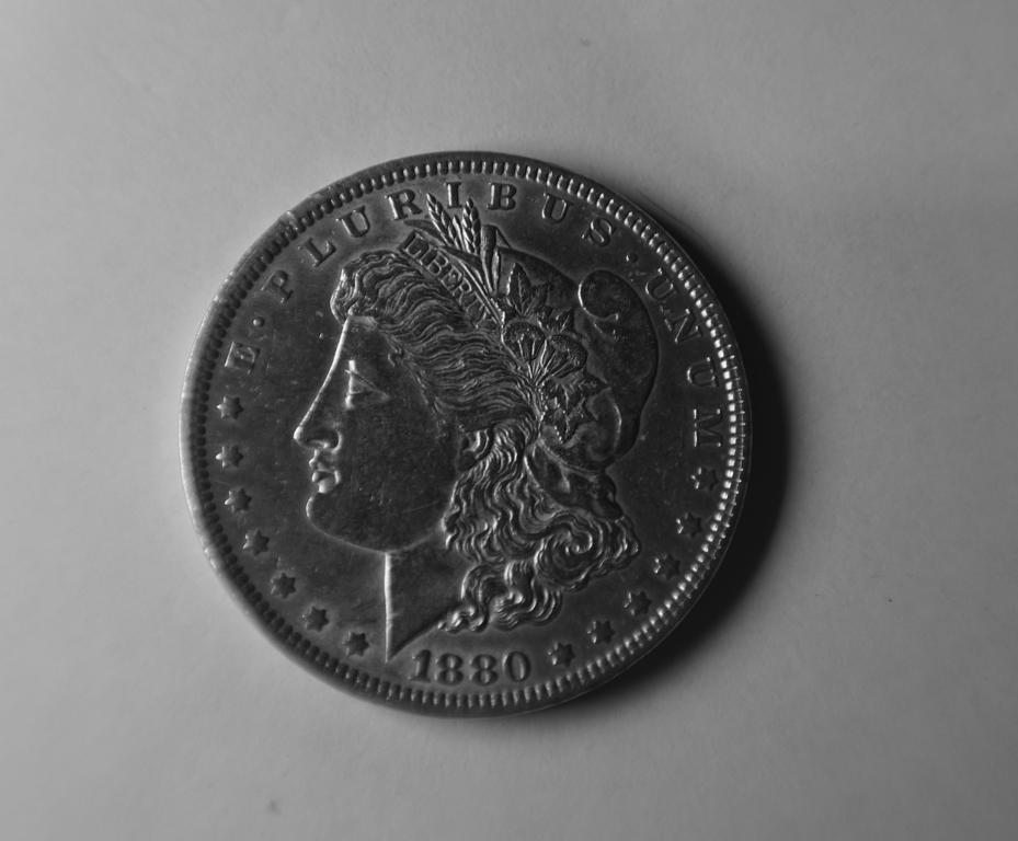 1_dollar_morgana_1880_g_serebro.jpg