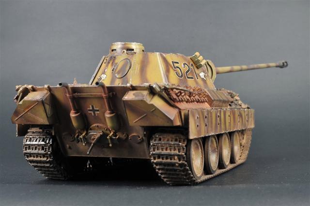 ZzYrTZwFjVY (Small).jpg