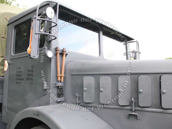 1Bussing NAG 900_1.jpg