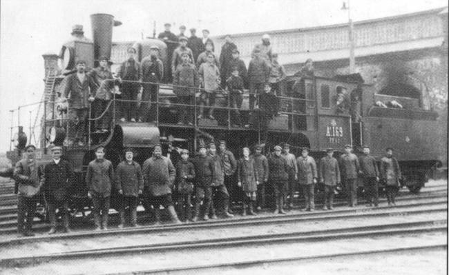 Энгельс, паровоз. депо.1930-35 гг.jpg