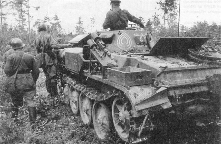 2йPz. II (Fl)_01_Flammpanzer_II_(Sd_Kfz_122)_ 1.jpg