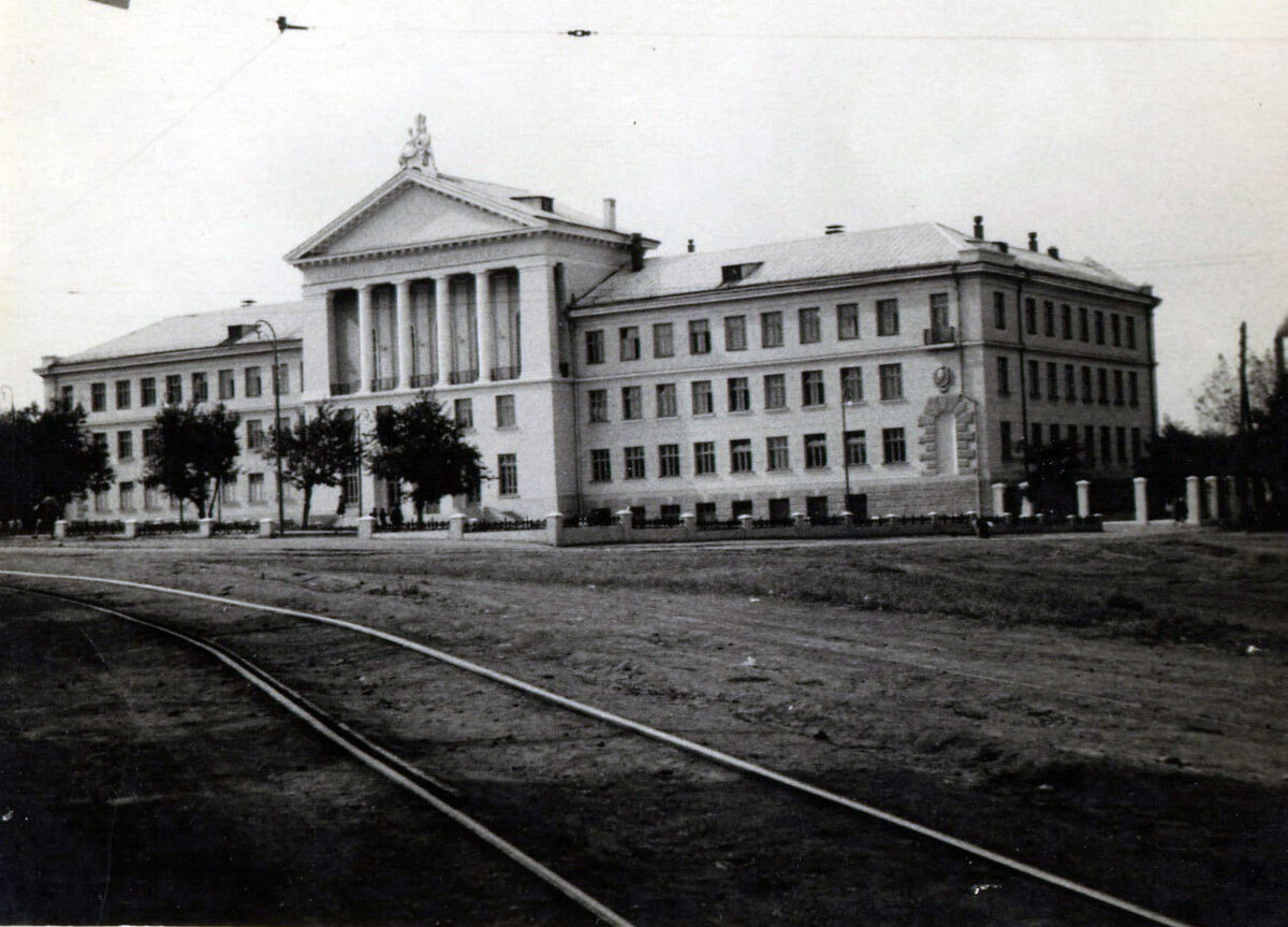 tehnikum_selhozmashinostroeniya_2.jpg