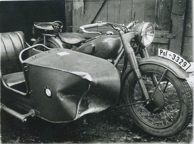 най_Мото коляска(+)BMW_полицай.JPG