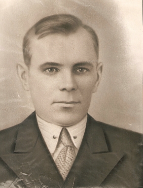 469588w290h393auto.jpg