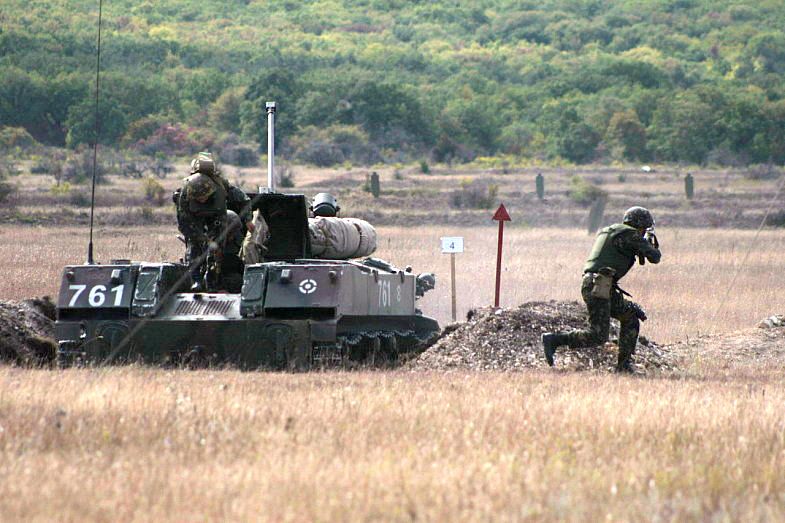 ! _БМД-2_будка_ окоп.jpg