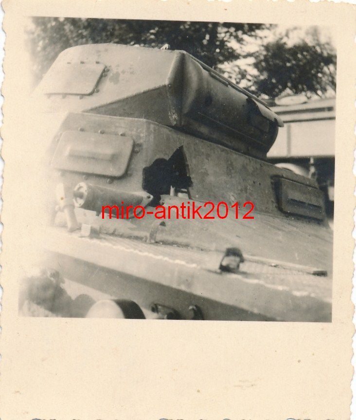 Foto, Wehmacht, Nahaufnahme, Volltreffer, Panzer, Turm.jpg