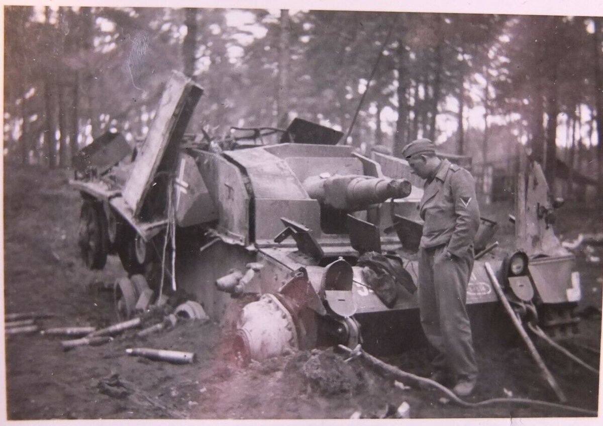 Altes-Foto-Panzer-auf-Mine-gelaufen-9-x (1).jpg