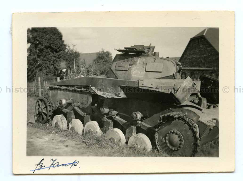 PANZER II TANK KNOCKED OUT.jpg