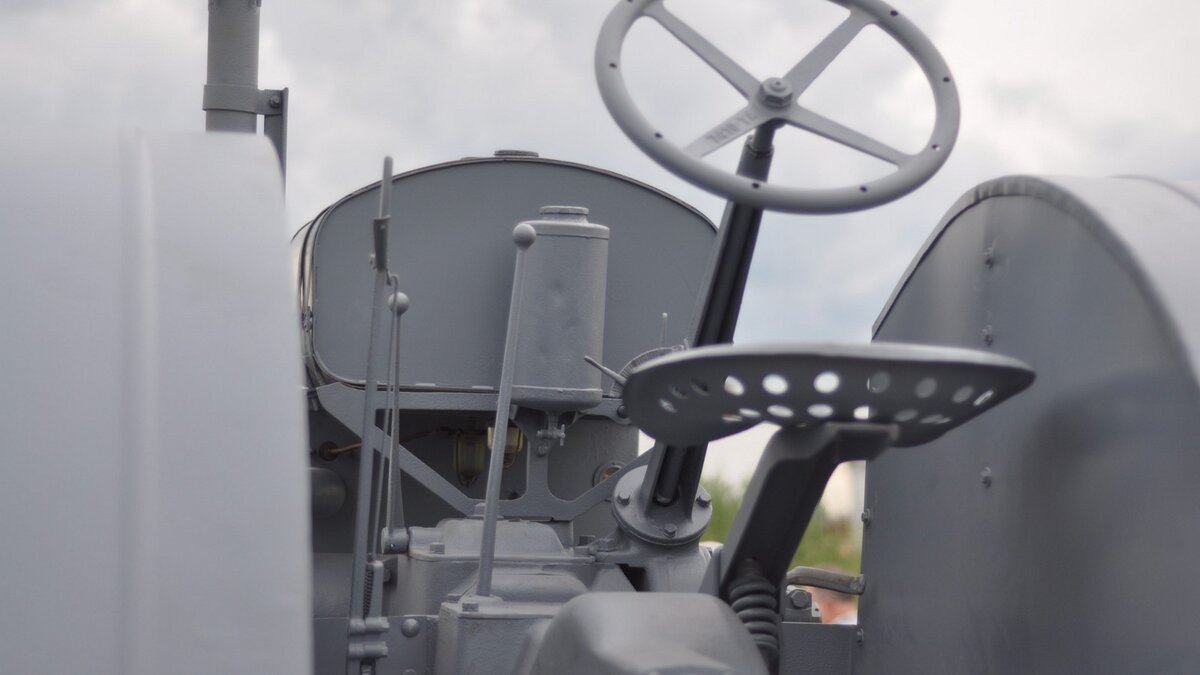 stz-1-stalinets-17.jpg