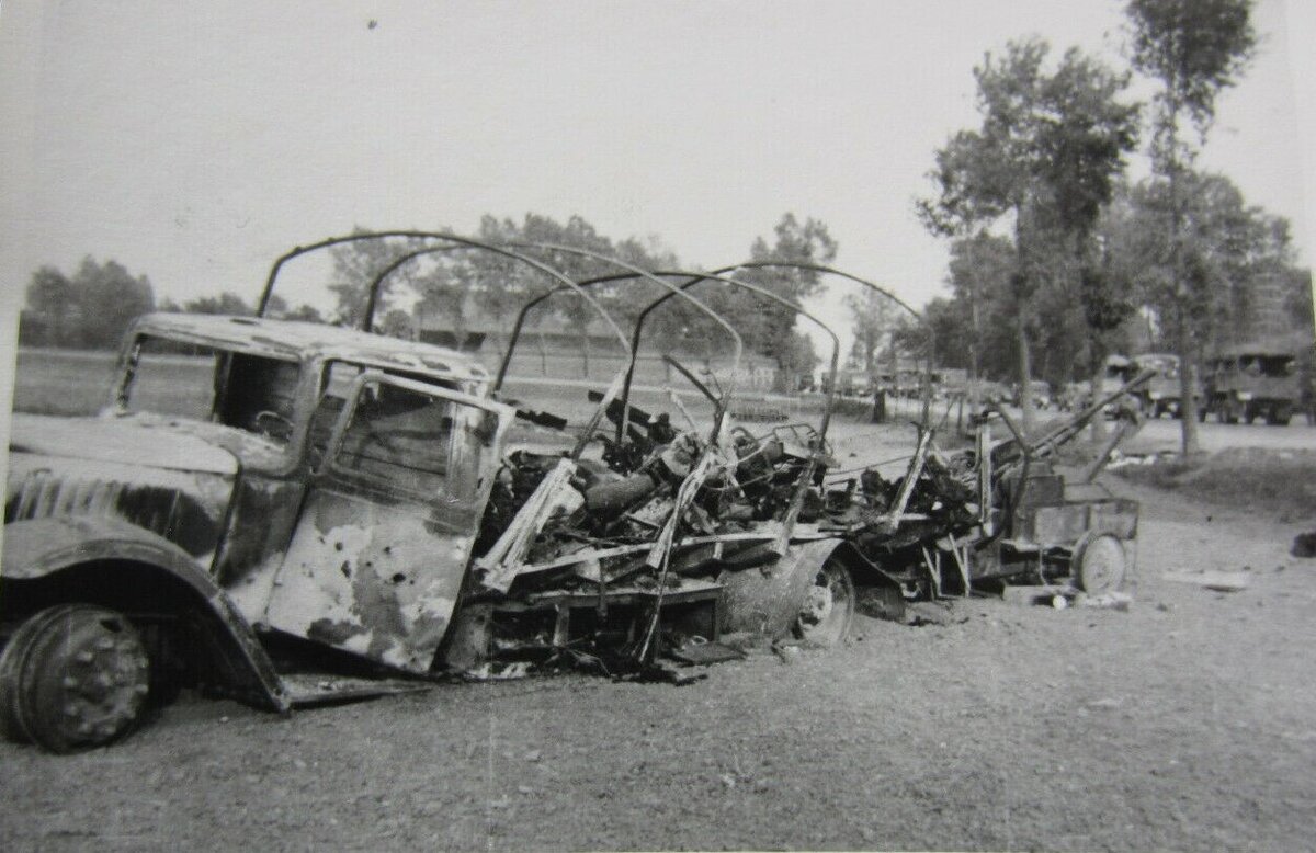 1 LKW zerschossen Sytschewka  600 (3).jpg