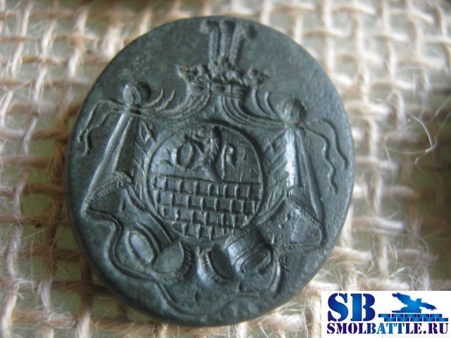 Герб Правдич, п.п. 18в.,
безынициальная, украшена мантией.